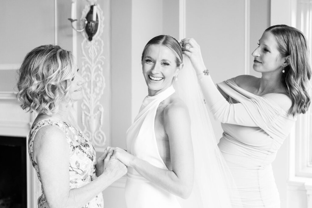 Fall wedding at Branch Museum in Richmond, Virginia.