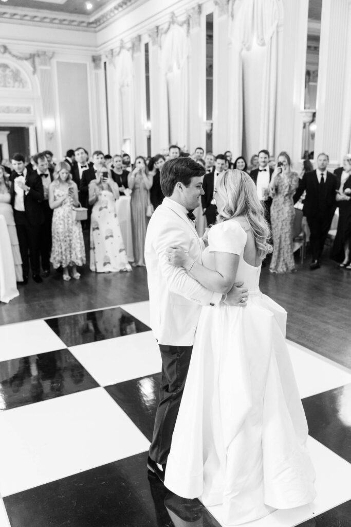 Commonwealth Club wedding photographer dances